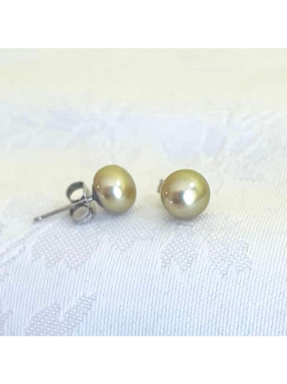 HONORA Pearl Earrings Sterling Silver Green Stud Classic Freshwater Cultured